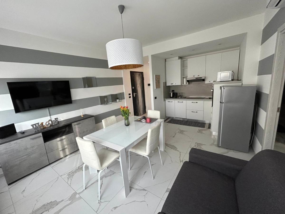 Marconi67 Apartment Desenzano del Garda Ngoại thất bức ảnh