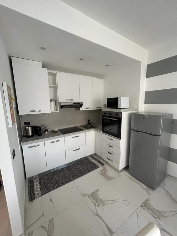 Marconi67 Apartment Desenzano del Garda Ngoại thất bức ảnh